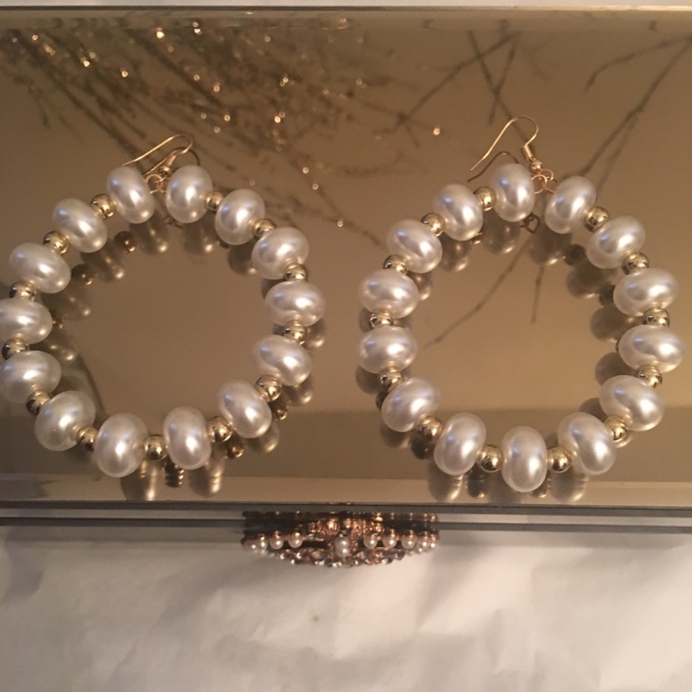Gold Pearl Hoop Earrings✨✨